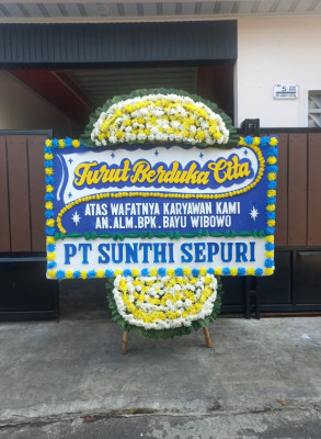 Papan Bunga Duka di Karangbinangun
